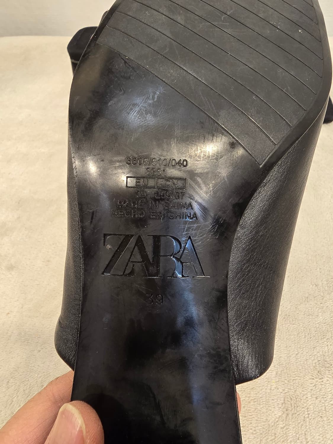 새상품) 자라 ZARA 레더 뮬 샌들 255 상품이미지9