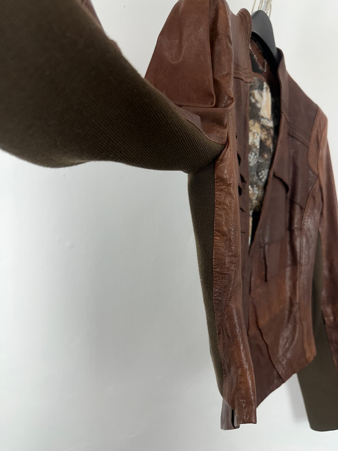 Panelled Leather & Knit Hybrid Jacket 상품이미지5