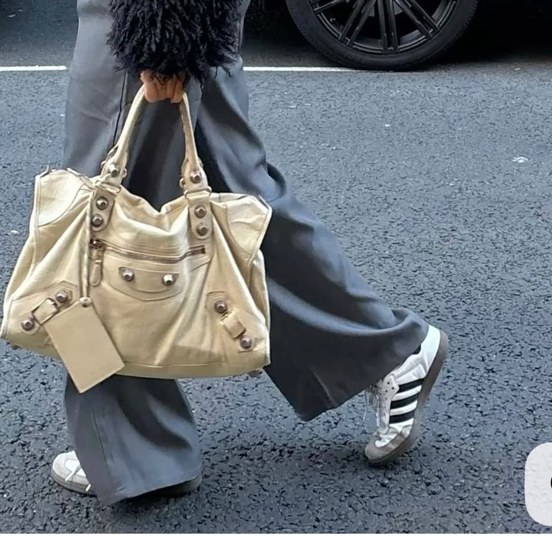 발렌시아가 모터백 상품이미지8