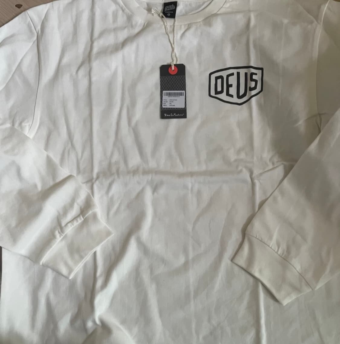 새상품) 데우스 엑스 마키나 서울 2XL 롱슬리브 / 화이트, 블랙 상품이미지2