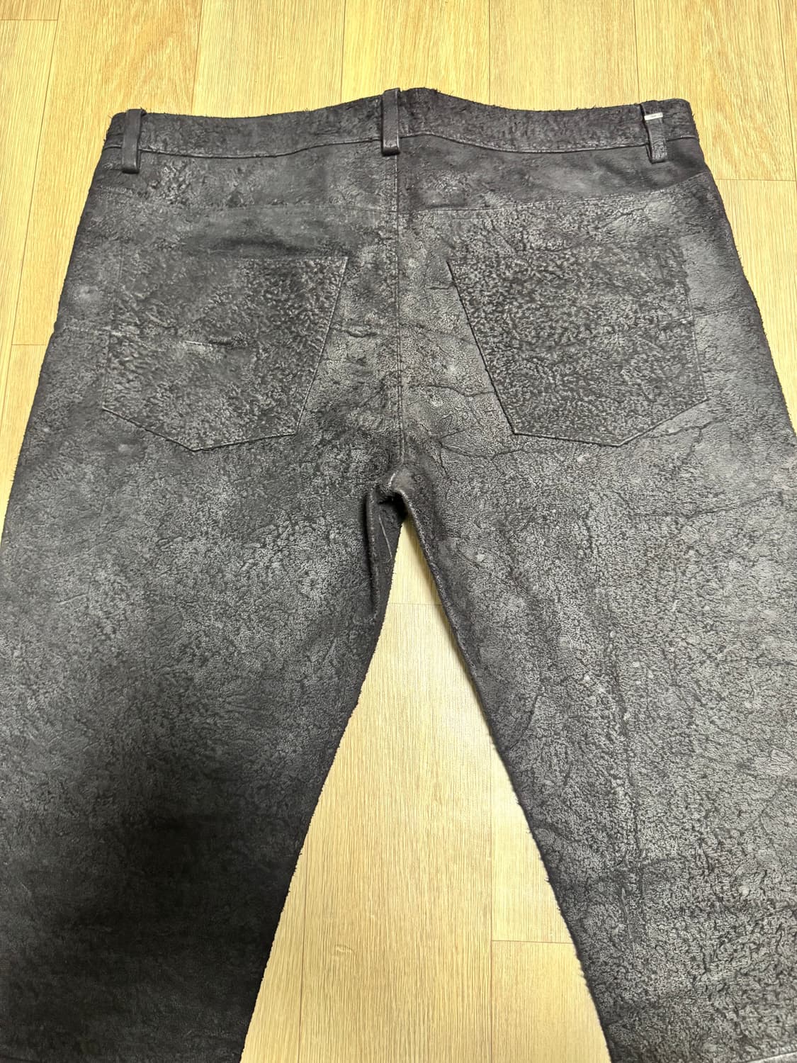 디올옴므 03 러스터 디스트로이드 레더 팬츠 상품이미지5