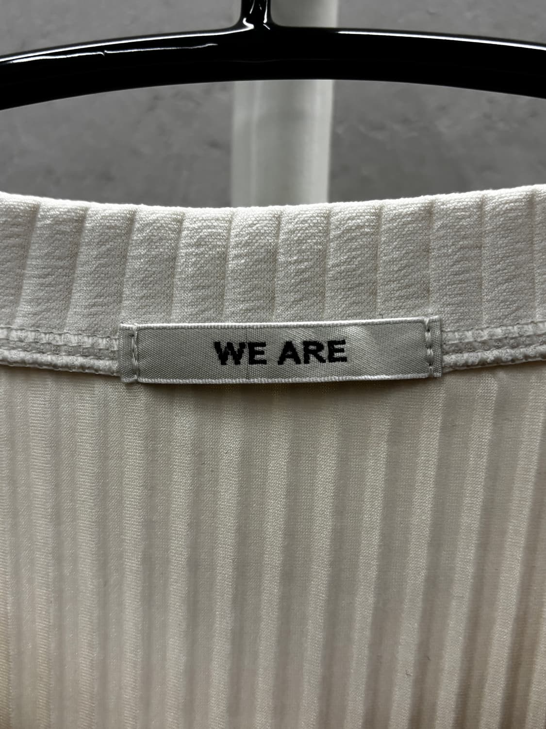 we are 위아 화이트 가디건  상품이미지4