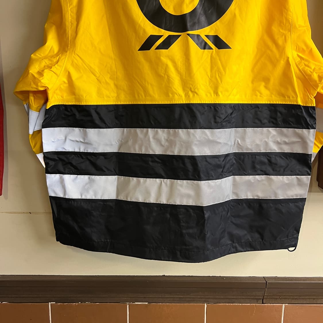 DHL Windbreaker X-Large Size (105~110) 상품이미지6