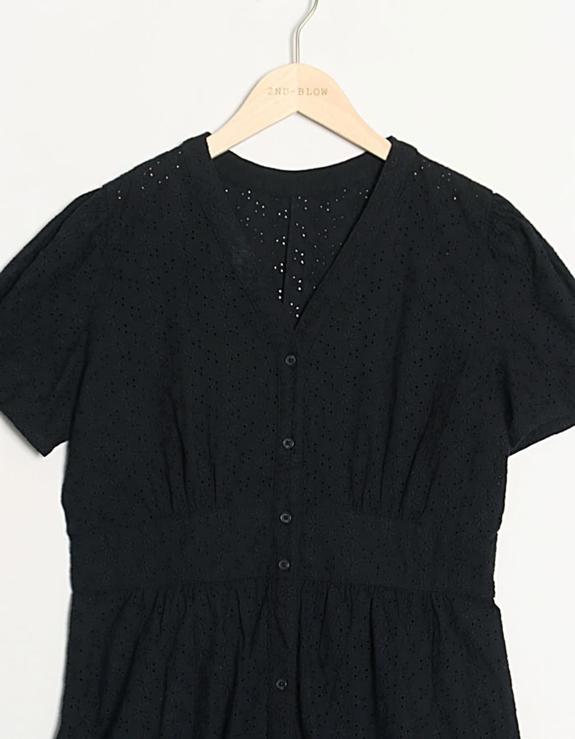 G U EyeletLace One-Piece 상품이미지2