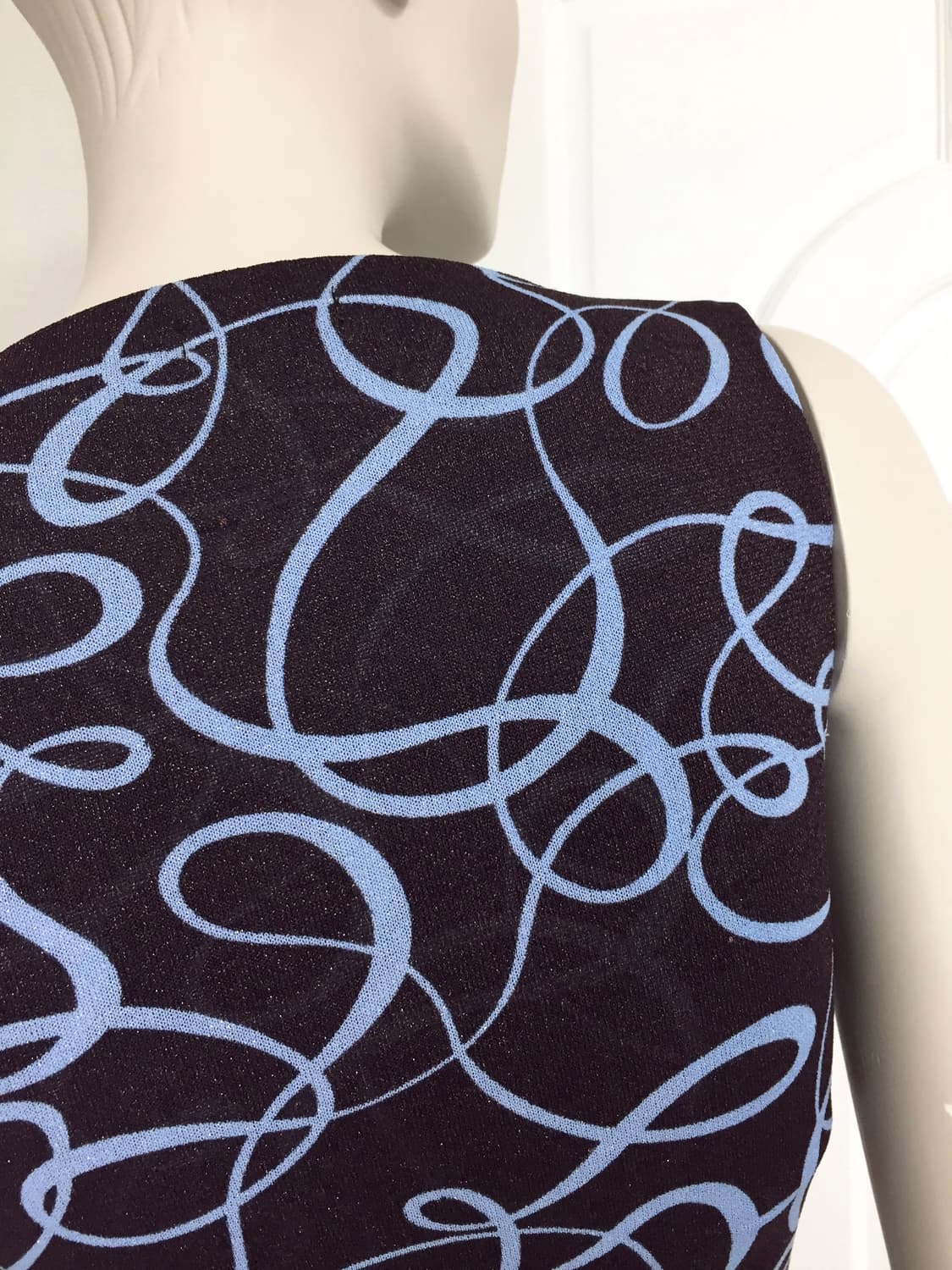 Neck Draped Blue pattern top 상품이미지5