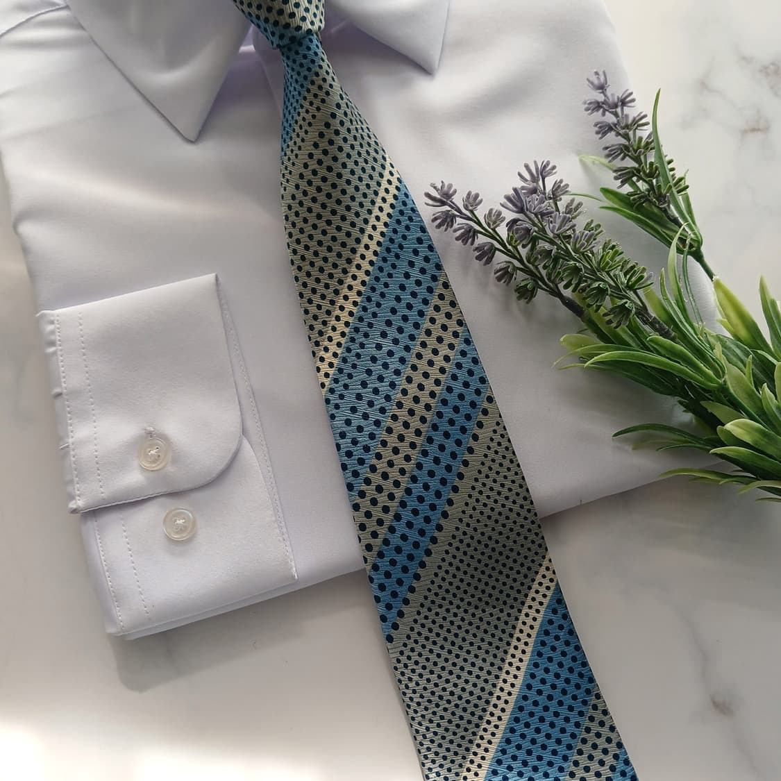 도미니크 프랑스 실크 블루 넥타이 8.2cm B등급  A18738
 상품이미지6