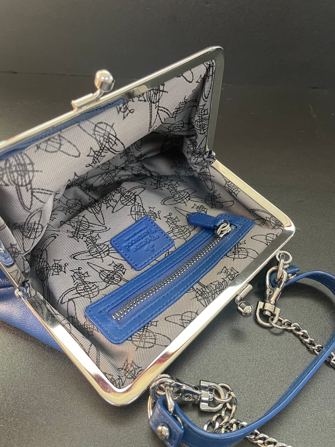 비비안웨스트우드 그래니 프레임 펄스 크로스백 블루 상품이미지8