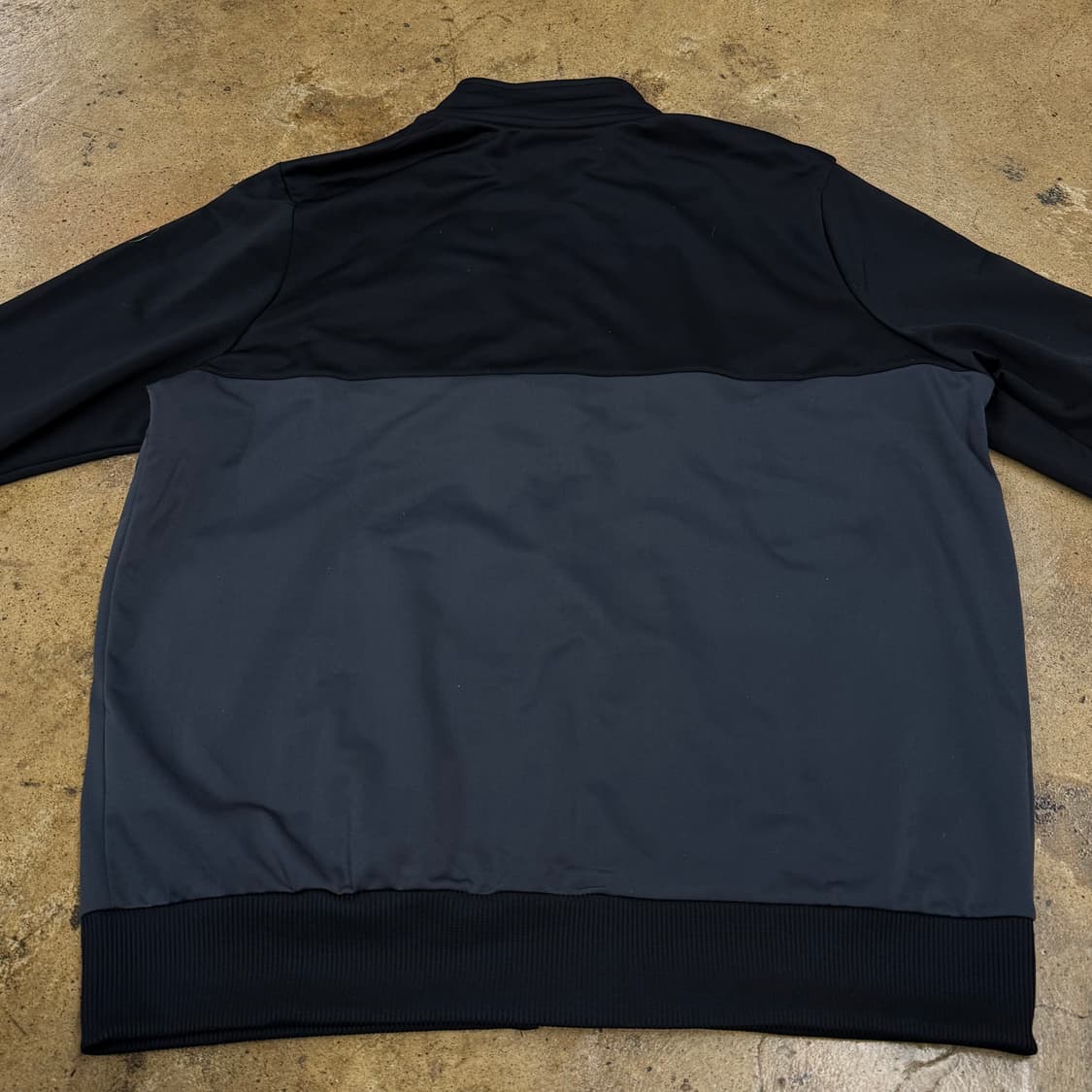 [정품/L] 엄브로 블랙 그레이 트랙탑 b18 상품이미지4