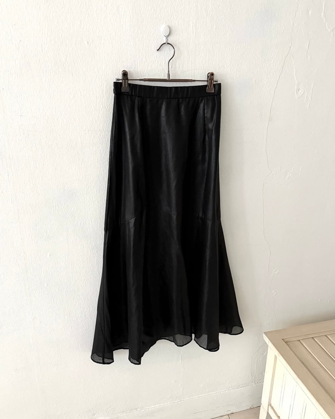 Black Glossy Long Skirt 상품이미지1