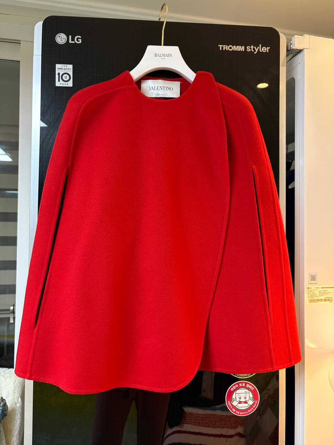 발렌티노 레드 울캐시미어 케이프자켓 상품이미지1