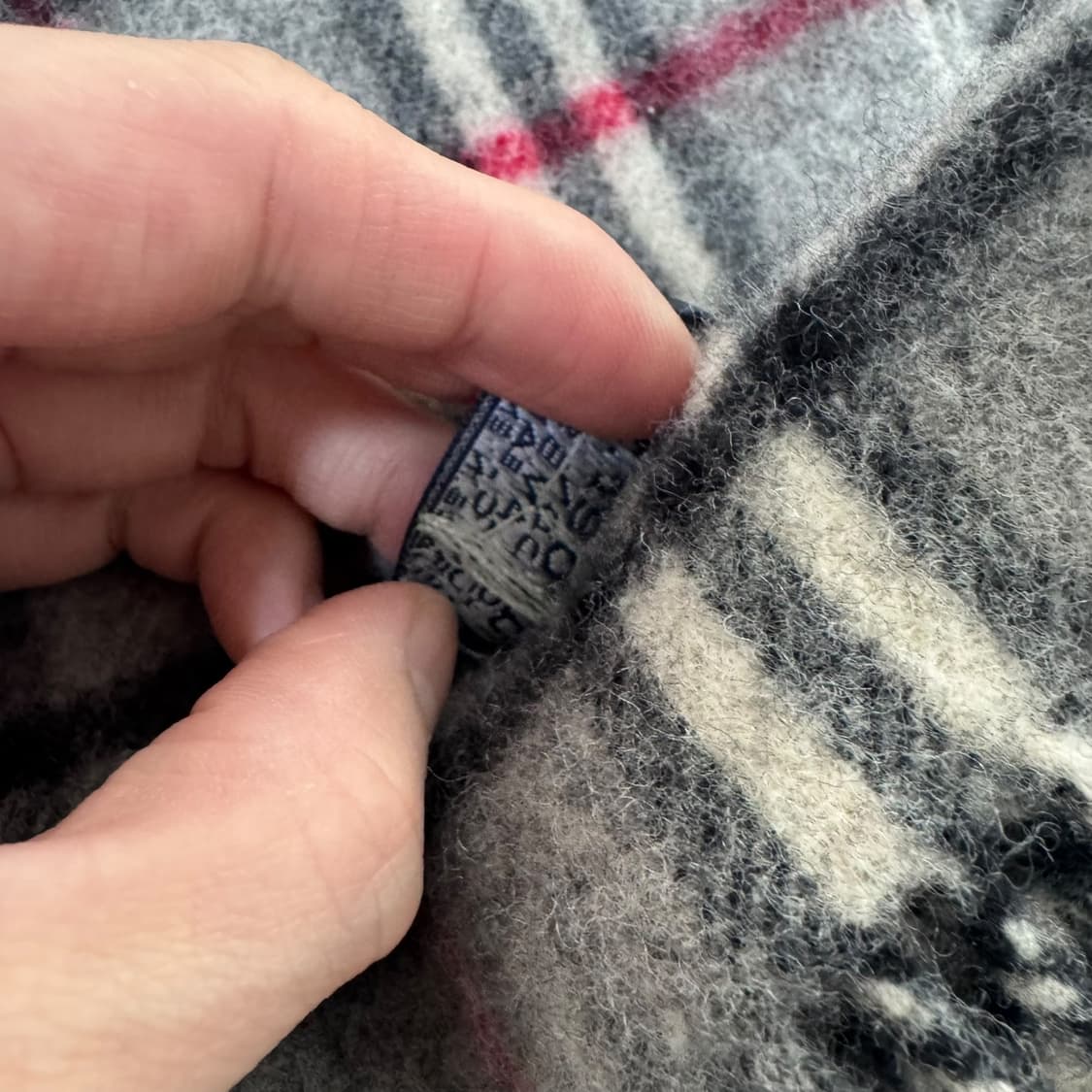 정품 버버리 노바체크 그레이 머플러 상품이미지5