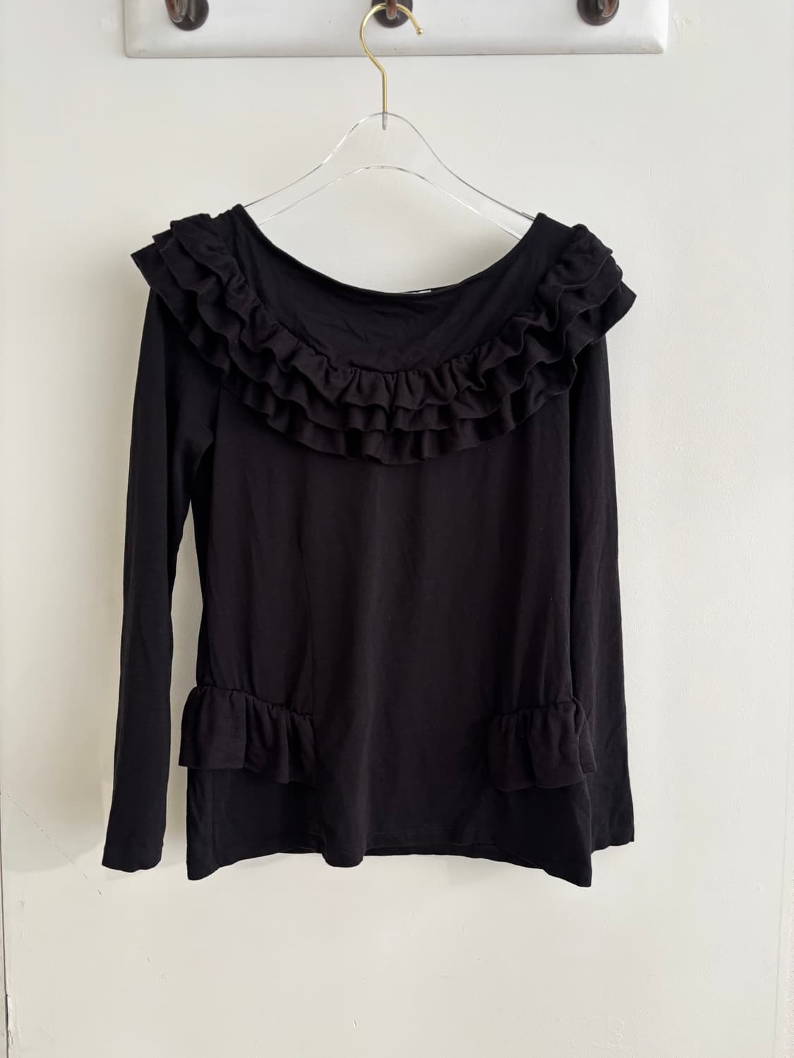 오네갸루 블랙 프릴 티셔츠 상품이미지2