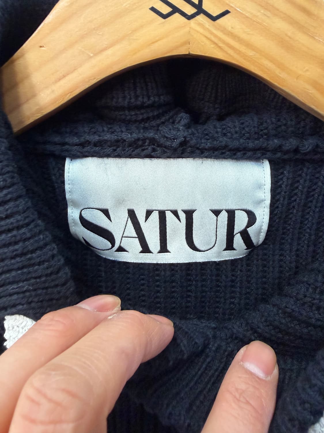 정품) Satur 세터 아폴리케 로고 캐시미어 블렌드 후드니트 L 상품이미지6
