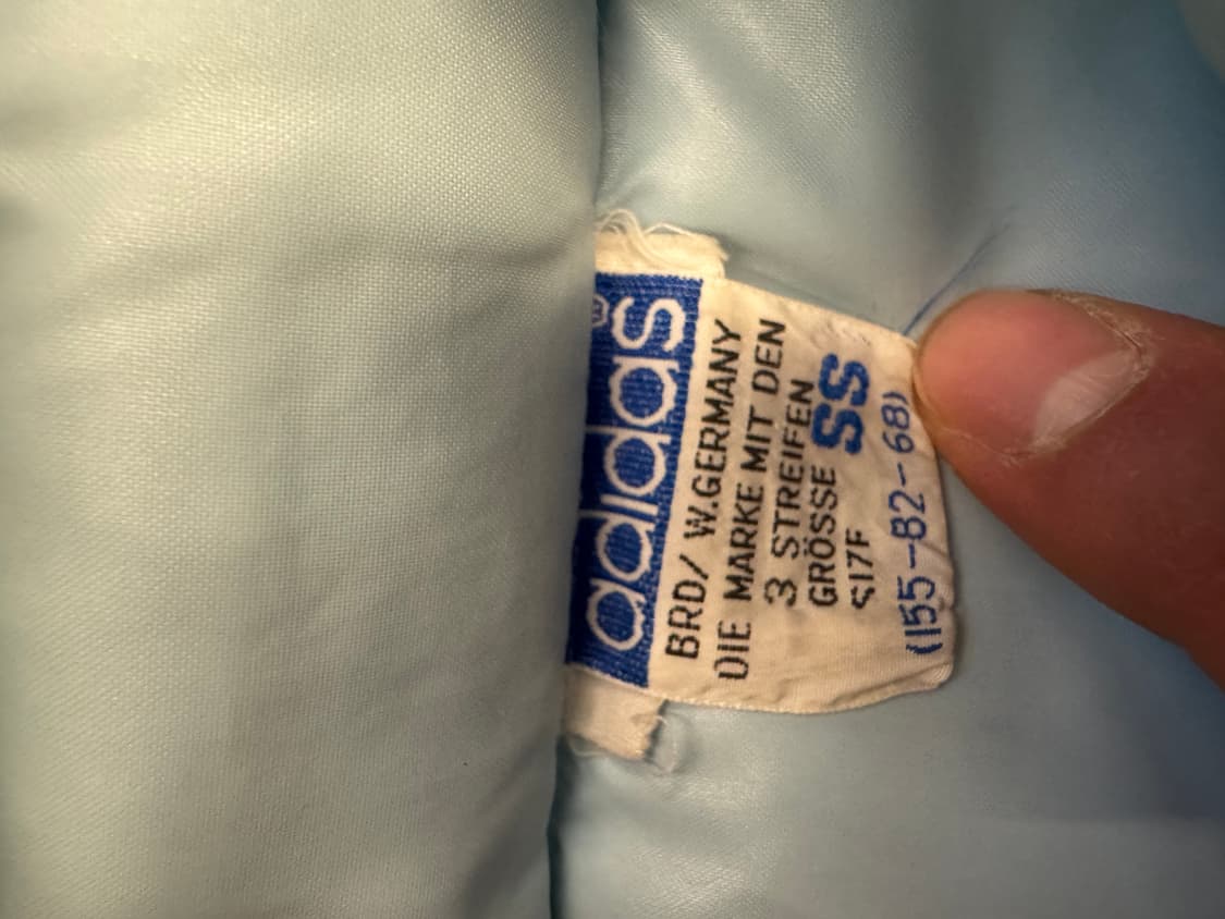 아디다스 70s 초대장 경량 패딩 일본판 스카이  상품이미지3