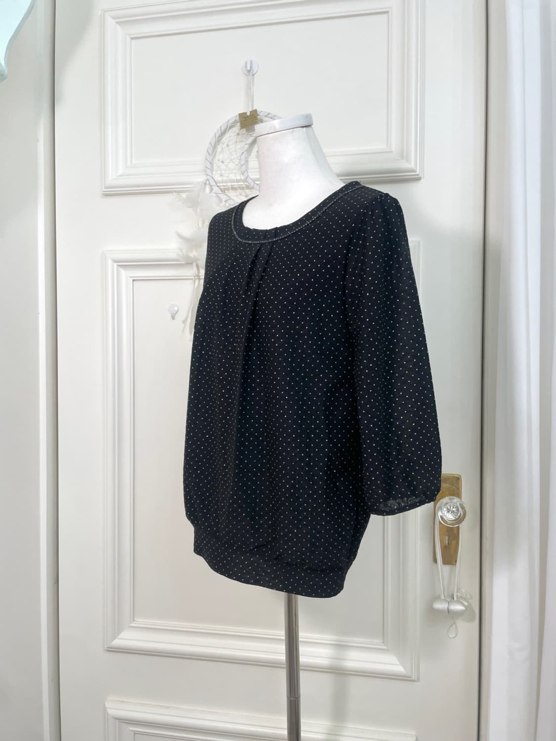 black silver dot pleats blouse(size-M) 상품이미지2