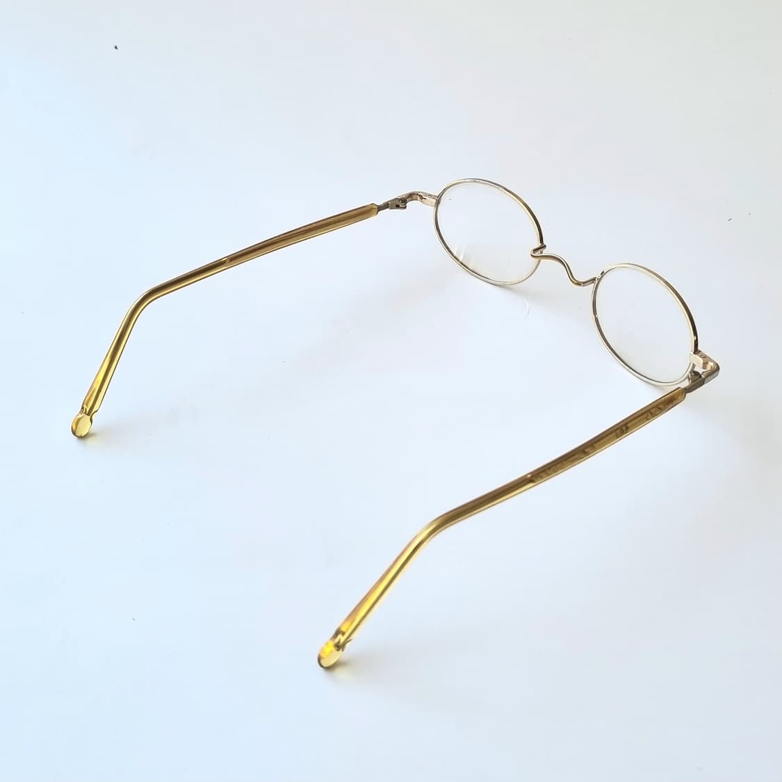 데드스탁 클래식 오벌 골드 메탈 콧등 안경테 상품이미지6