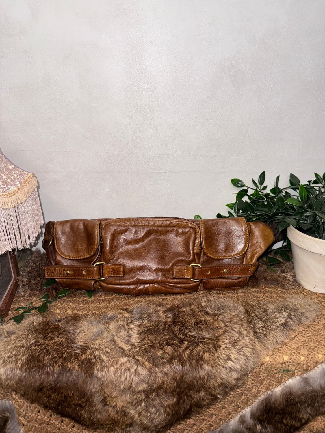 Aging brown multi pocket belt bag 상품이미지1