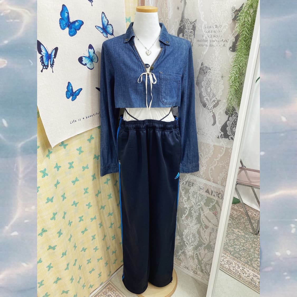 데님 브이넥 크롭 셔츠 상품이미지3