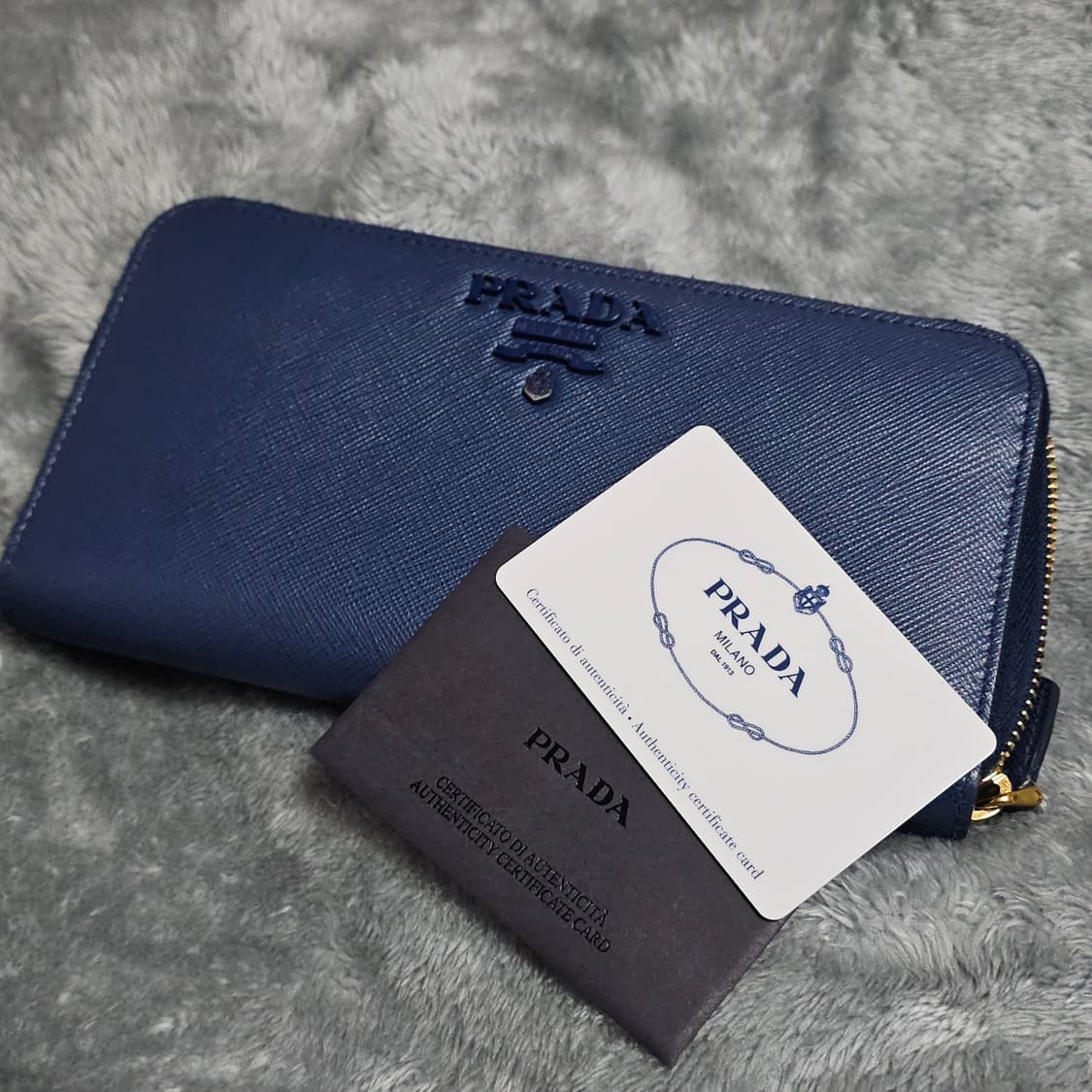 프라다 사피아노 샤인 장지갑 블루 상품이미지1
