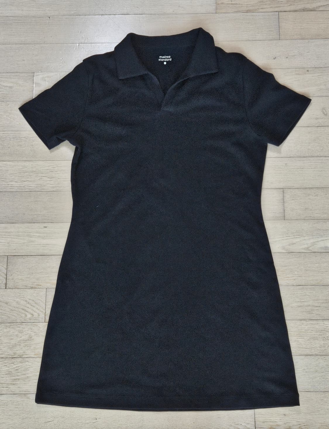 무신사 스탠다드 우먼즈 슬릿 넥 폴로 원피스 [블랙/L] 상품이미지1