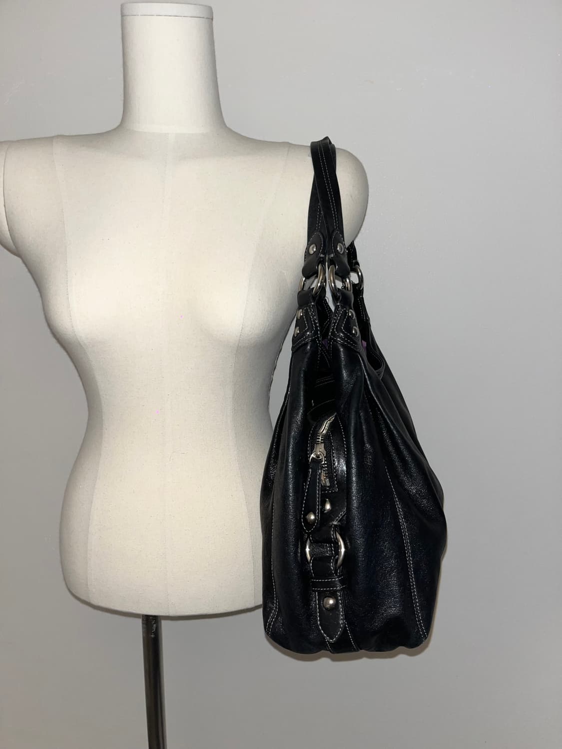 Coach basic allblack shoulder bag 상품이미지4