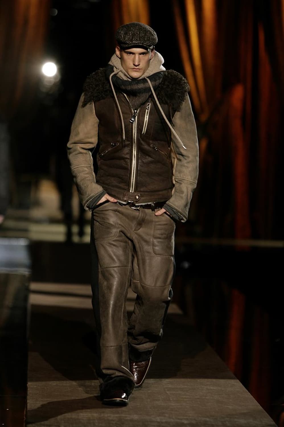 돌체앤가바나 런웨이 08FW 양가죽 무톤 자켓 52 상품이미지1