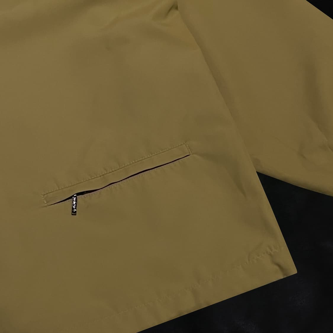 발렌시아가 나일론 베이지 맨투맨 상품이미지5