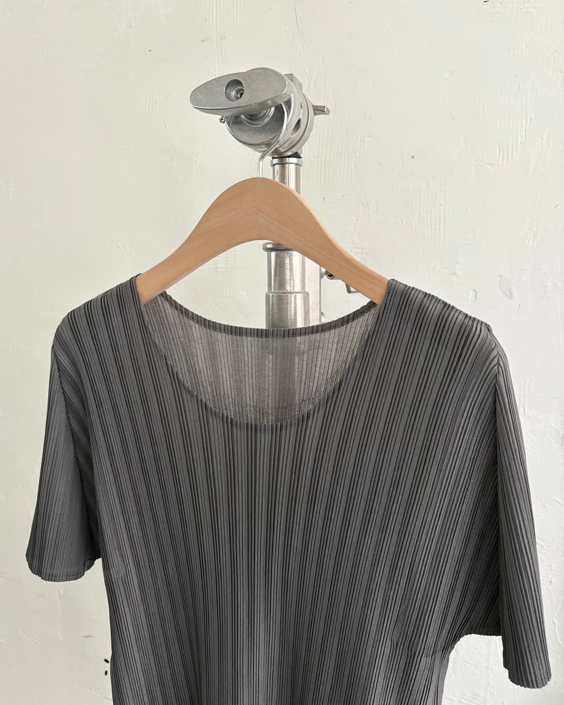 Pleats Please 플리츠플리즈 그레이 플리츠 티셔츠 상품이미지6