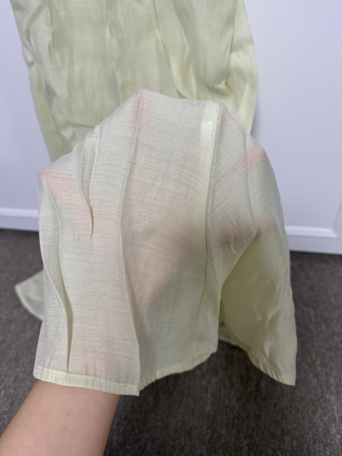 [파르티멘토우먼] 언발란스 슬리브리스 원피스  상품이미지4