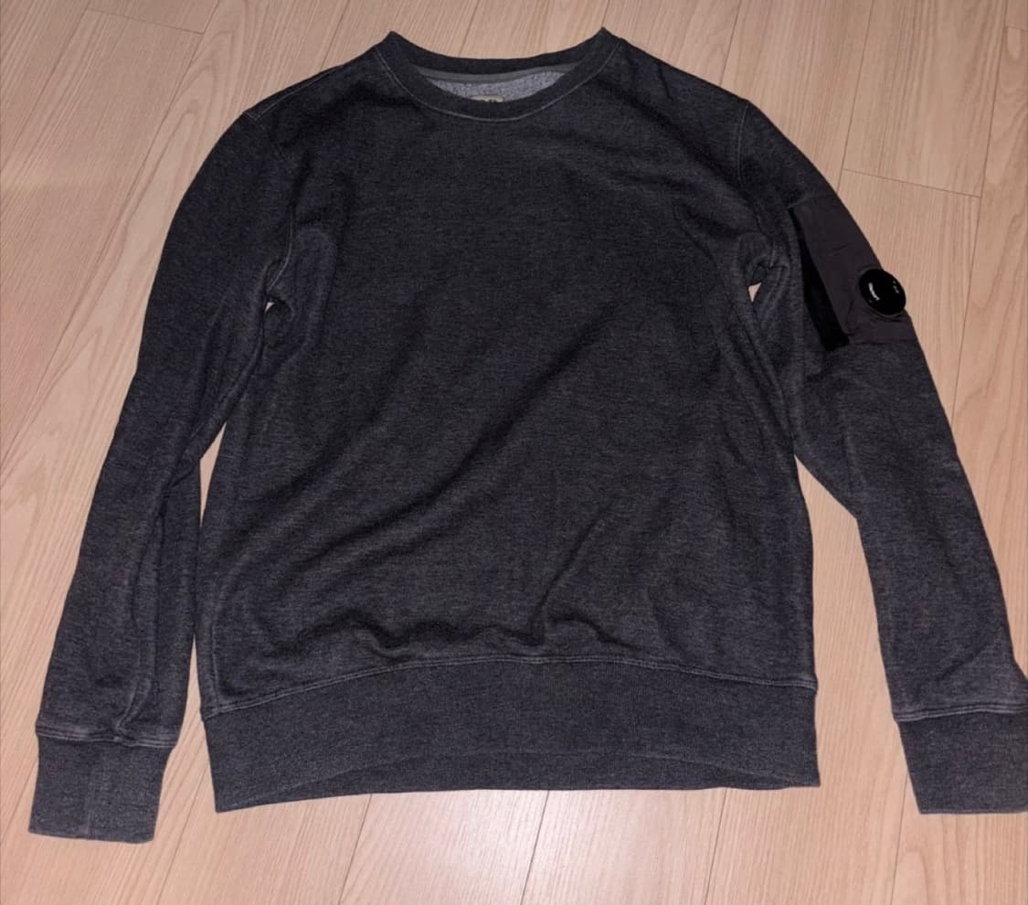 cp컴퍼니 맨투맨 상품이미지1