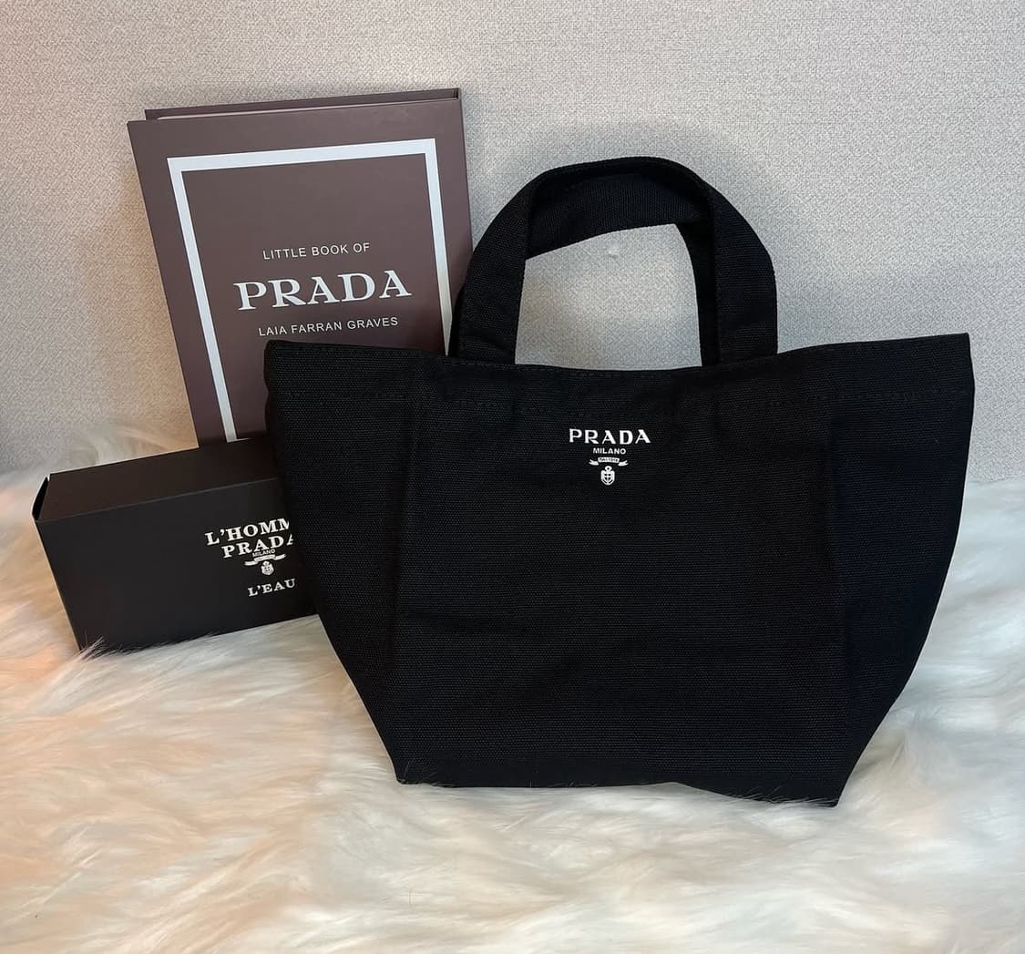 프라다 르옴므 에코백 블랙 상품이미지1