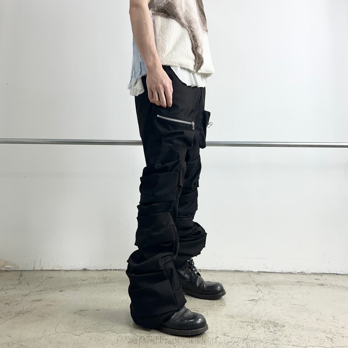 A.F Artefact 턱 볼륨 카고 팬츠 상품이미지3