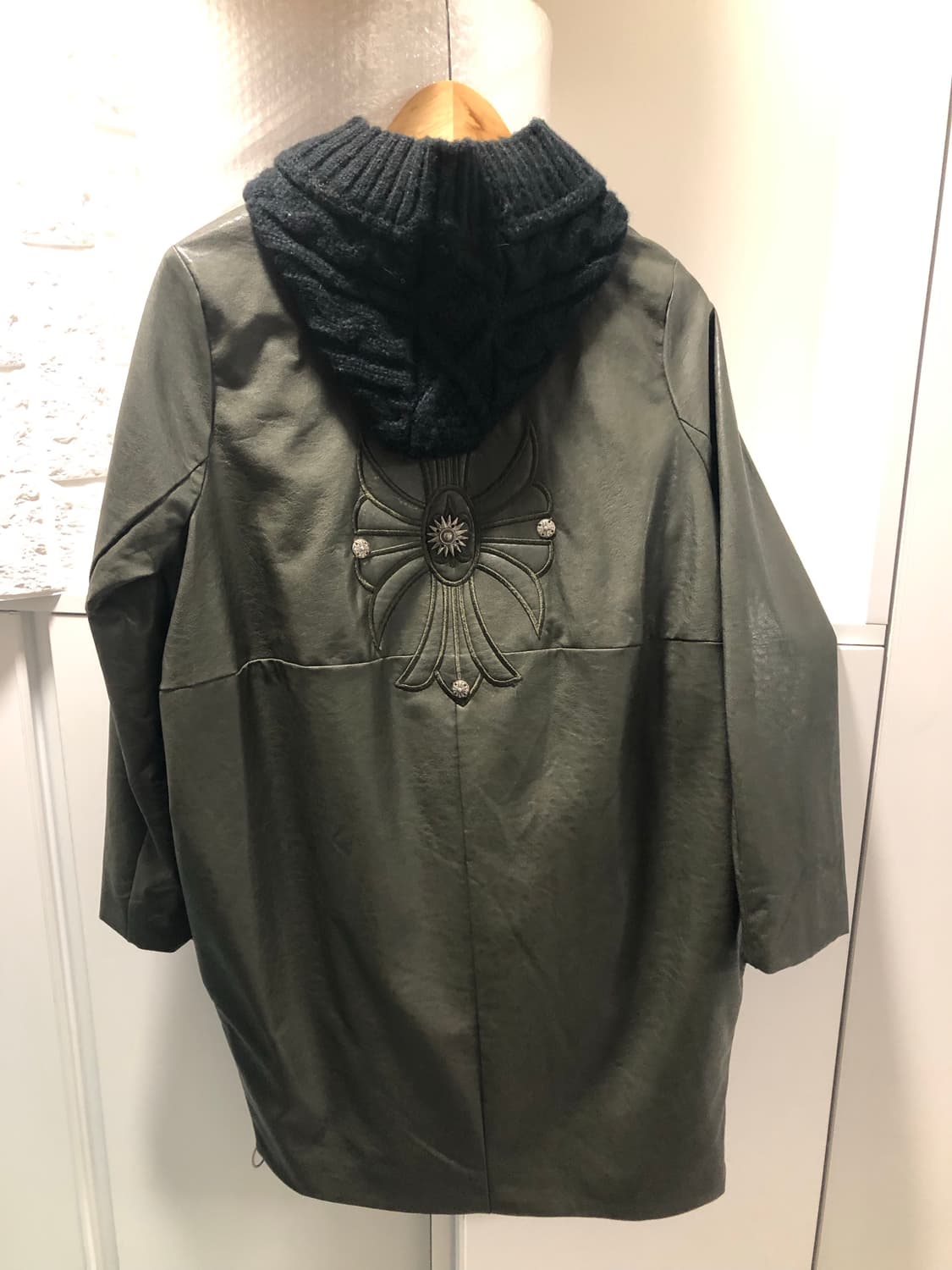 크롬하츠맛 고퀄 페이크 레더 롱 후드자켓 상품이미지7