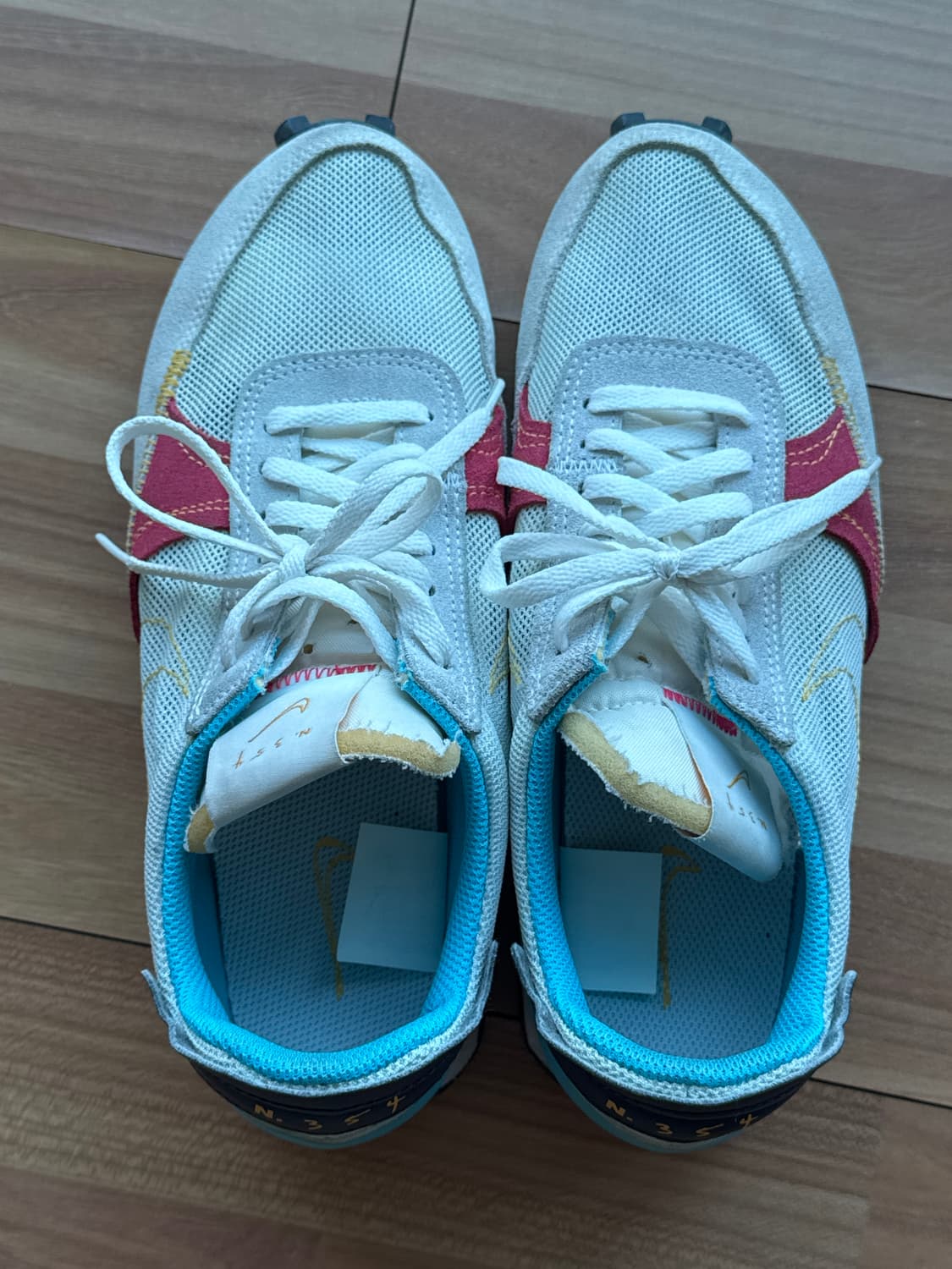 나이키 데이브레이크 타입 풋볼 그레이 판매합니다 상품이미지4