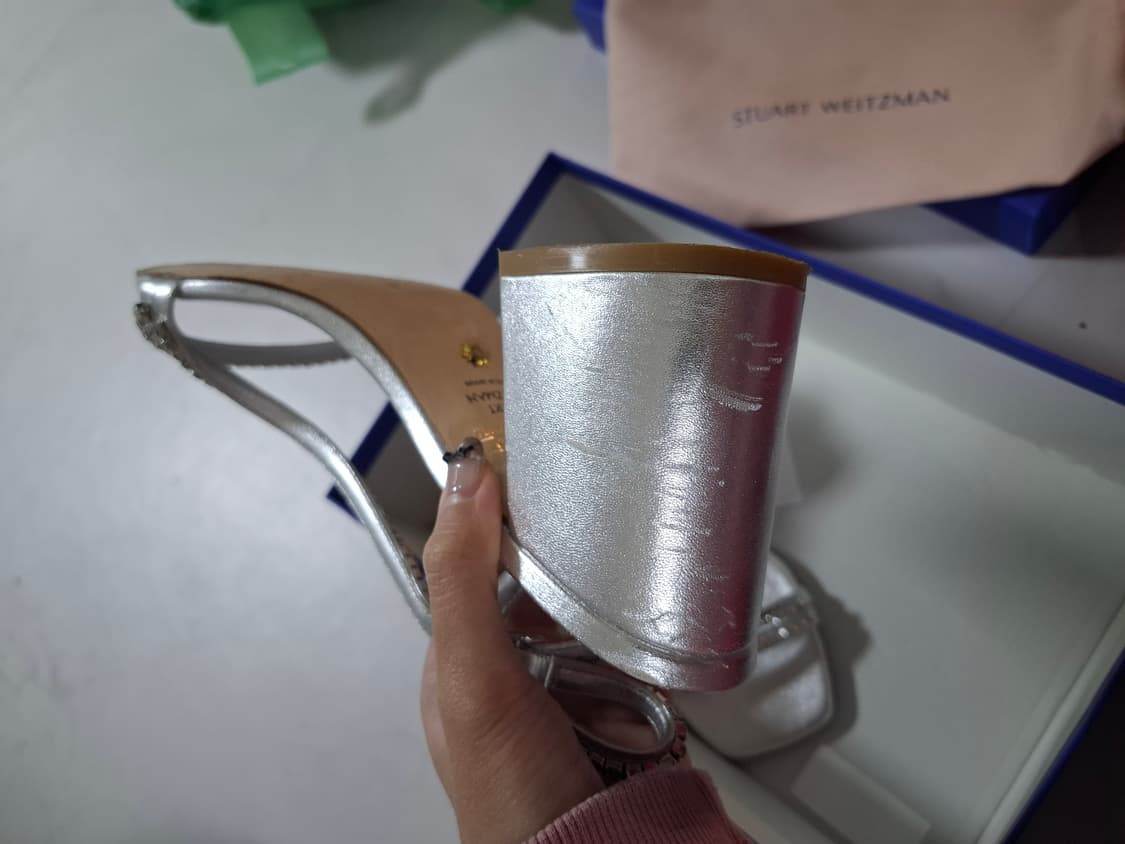 스튜어트 와이츠먼(Stuart Weitzman) 샌들힐 실버 230(6B 상품이미지5