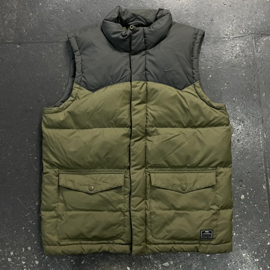 100 나이키 패딩조끼 상품이미지1