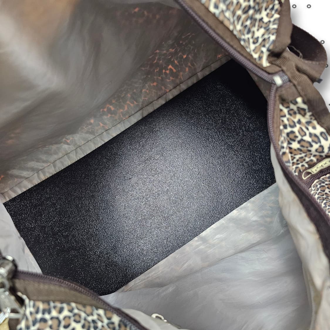 LeSportsac 레스포삭 레오파드 크로스백 상품이미지8