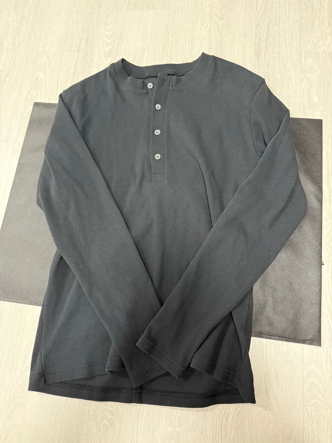 세비지 헨리넥 판매합니다 상품이미지1