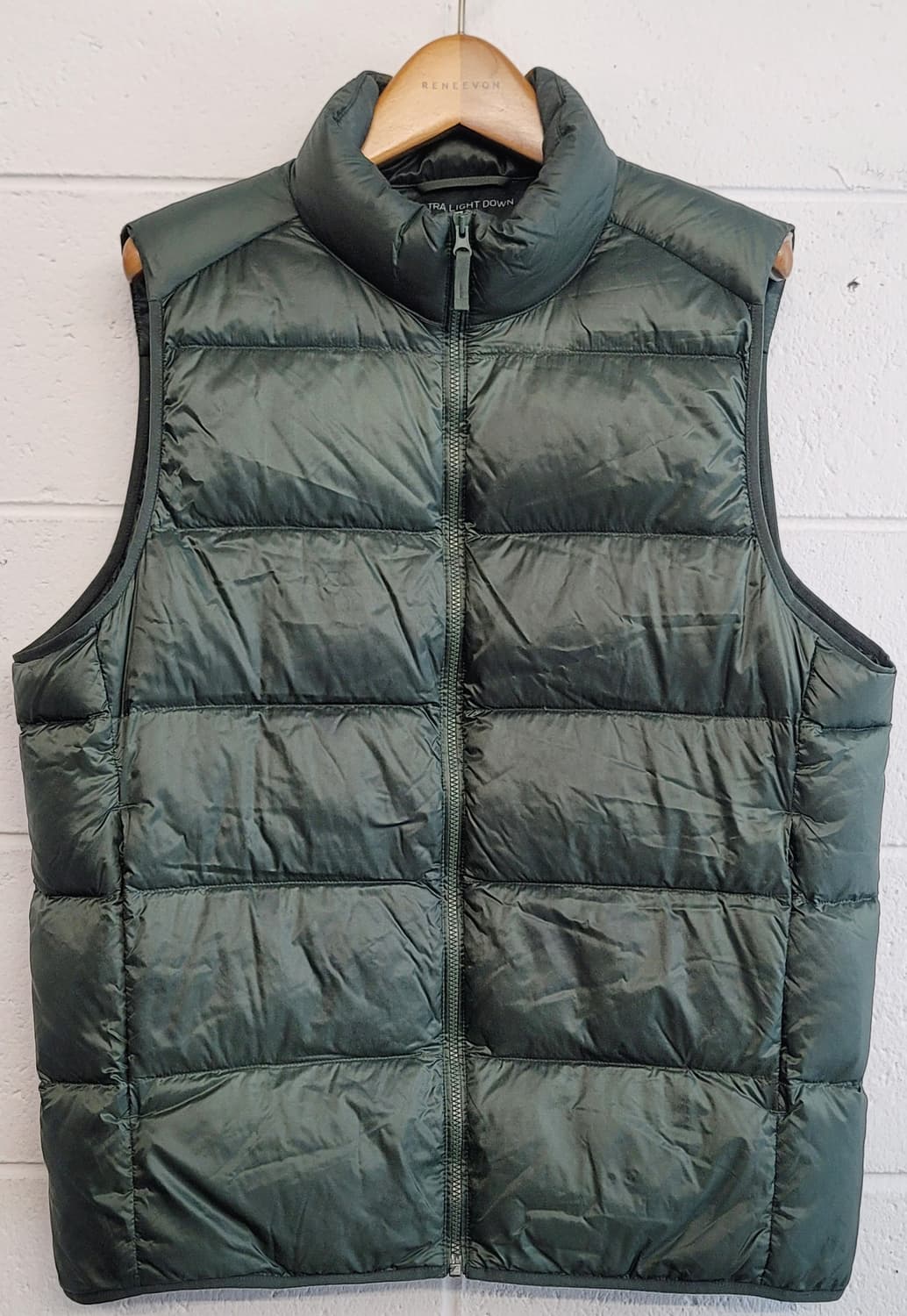 유니클로(남.여공용) 울트라 라이트다운 경량패딩베스트(조끼) 판매 상품이미지1