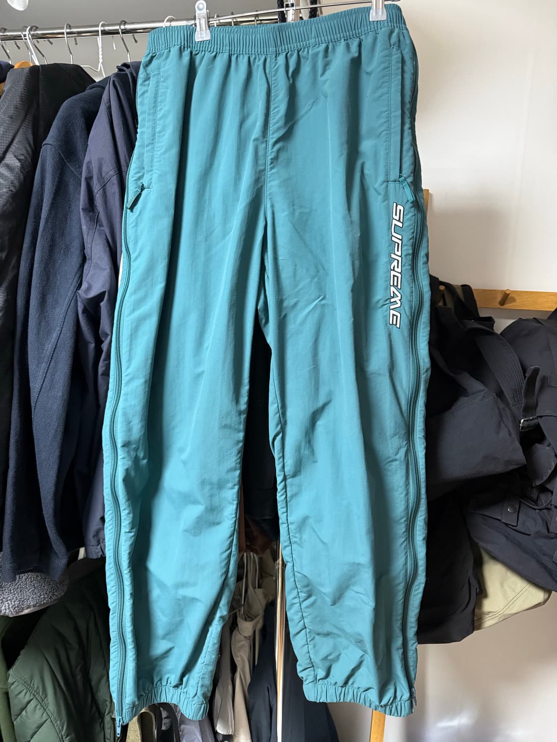 슈프림 트레이닝 팬츠 L 상품이미지1