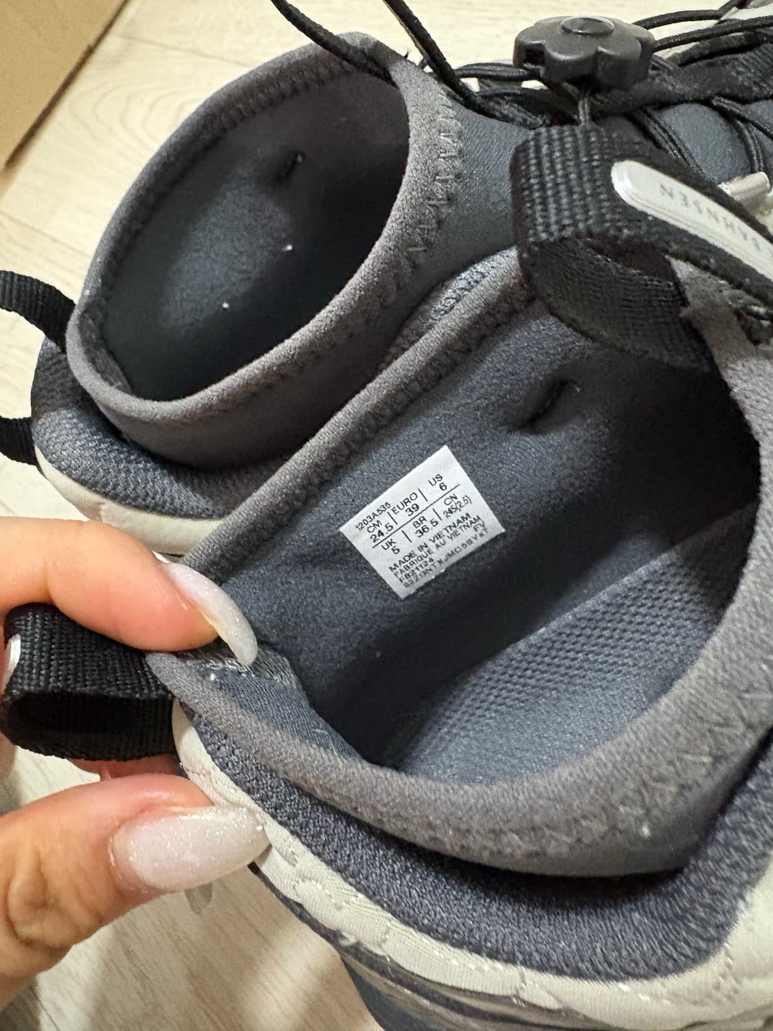 아식스 x 세실리에 반센 젤 터레인 MT 퓨어 실버 상품이미지7