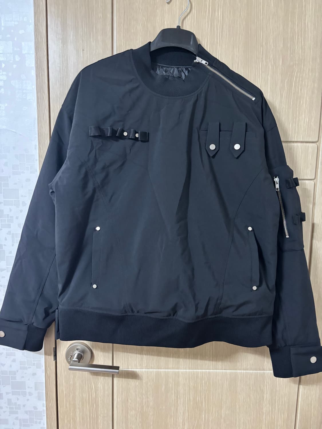 어웬드 블랙 봄버 자켓 스타일 상품이미지1