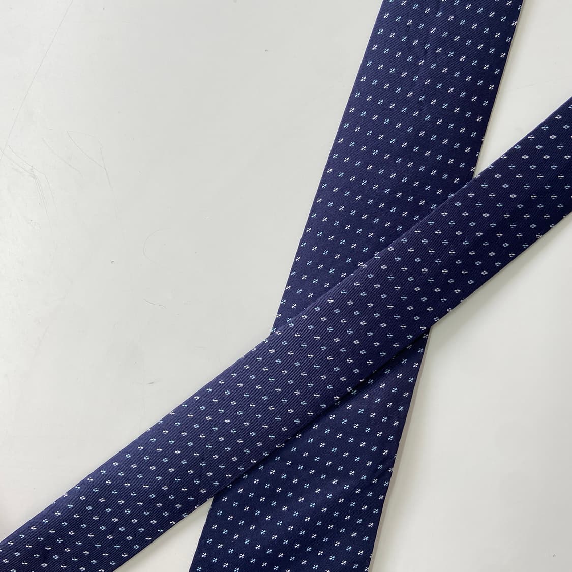 티파니앤코(tiffany&Co) 명품 정품 넥타이 8.4cm 상품이미지4