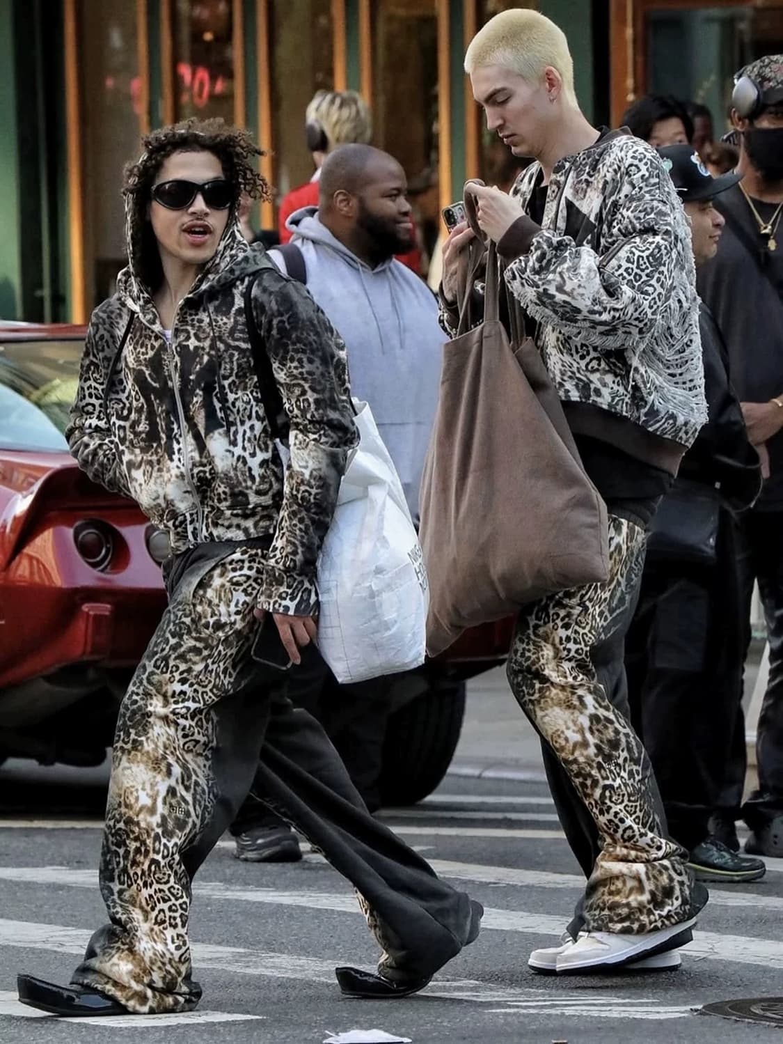 Mowolola 모와로라 x 수비 치타 후드집업 상품이미지3