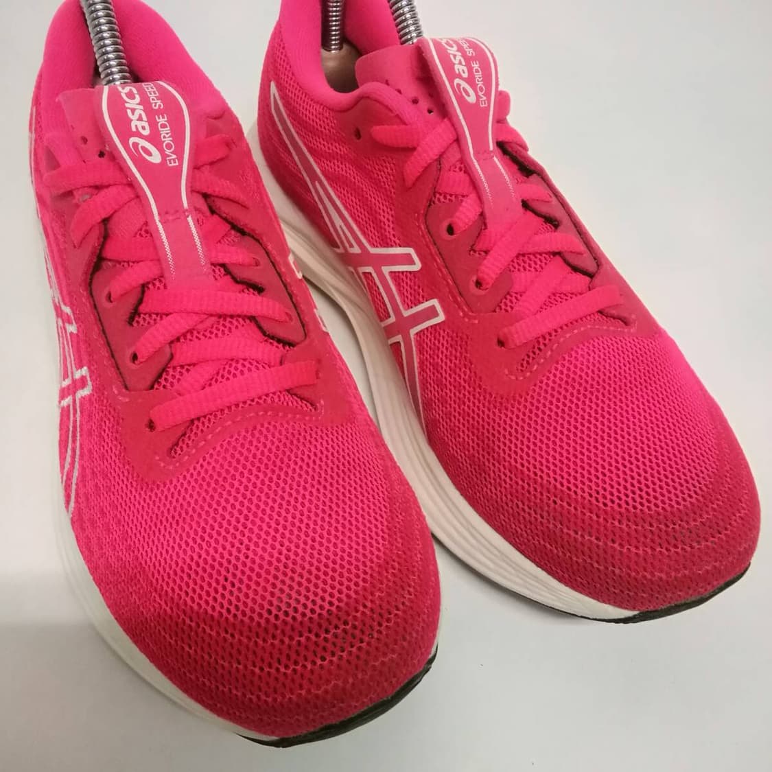 아식스 여성 러닝화 에보라이드 스피드 - 235사이즈 (상태 최상) 상품이미지6