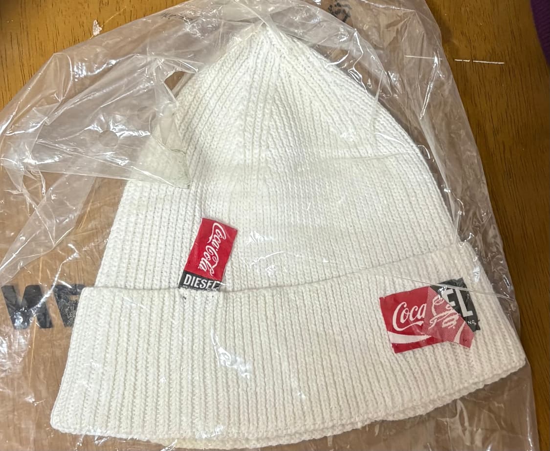 Diesel  코카콜라 콜라보 한정판 비니 상품이미지1