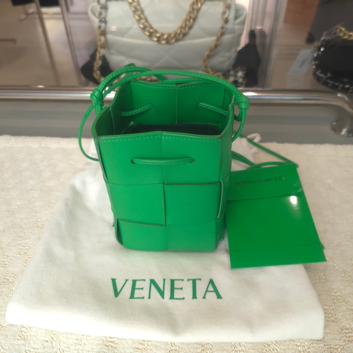 [정품/중고] 보테가 베네타 버킷백 미니 상품이미지1