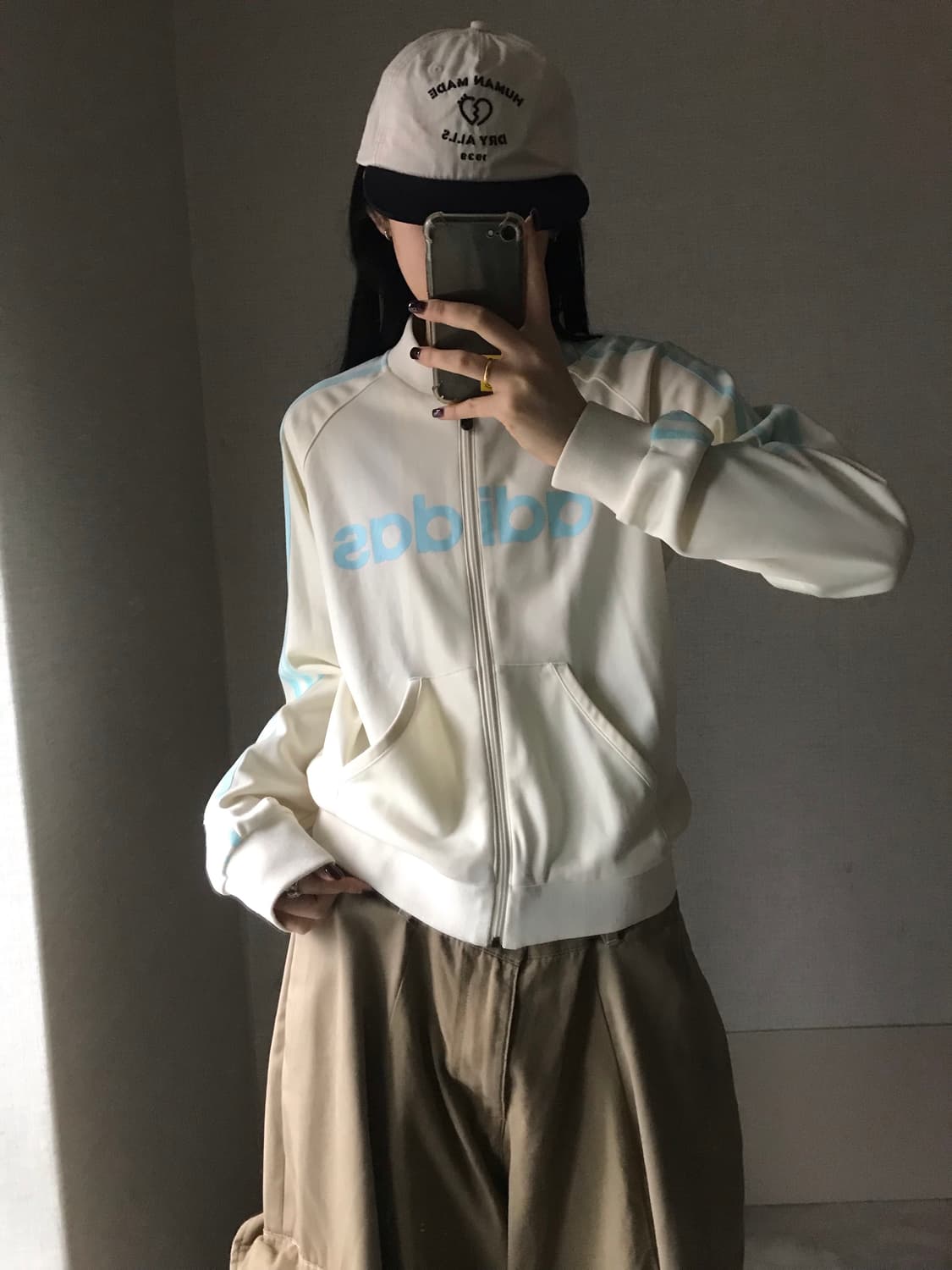 아디다스 크림 연하늘 빅로고 져지 상품이미지5