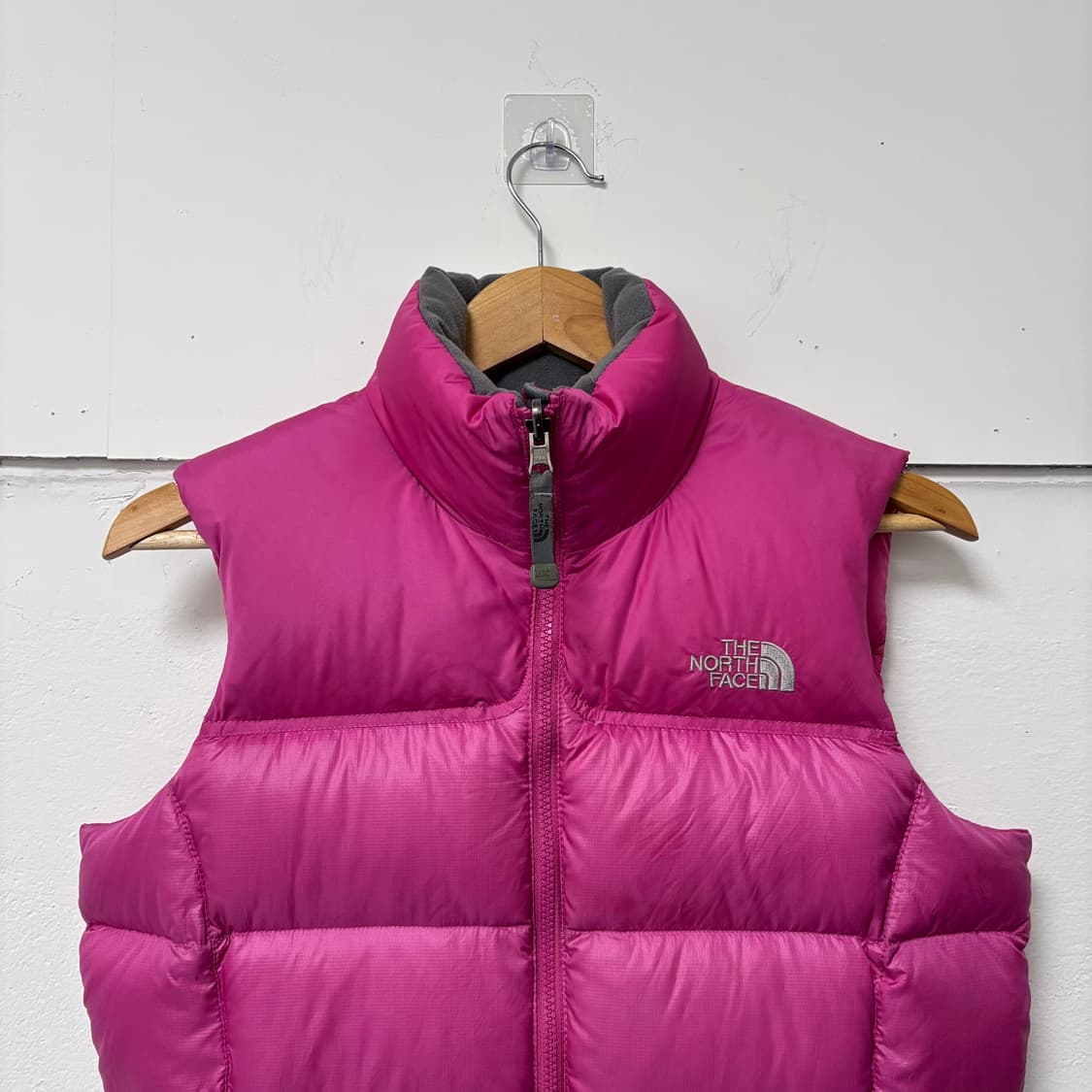 노스페이스 핑크 700 패딩조끼 상품이미지2