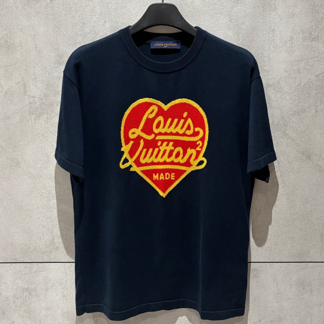 A+ / M (100) 루이비통 니고2 시그니처 니트 반팔티 네이비 상품이미지1